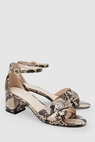 Sandále so zvieracím vzorom, next,41