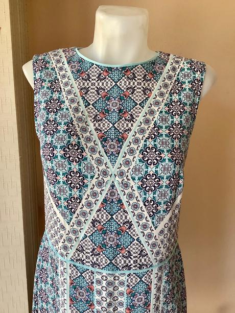 Viskozove šaty oasis, 38