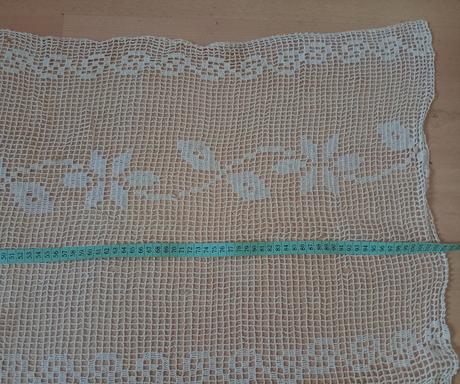 Háčkovaný retro obrus, dlžky 2,35 metra, 