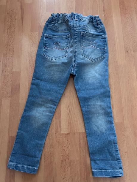 Nenosené dievčenské rifle, primark,98