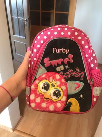 Ruksak furby, 