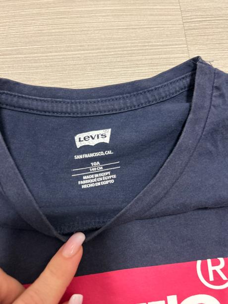 Tricko levis, levis,140