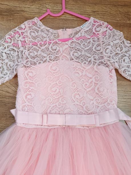 Dievčenské šaty, 128