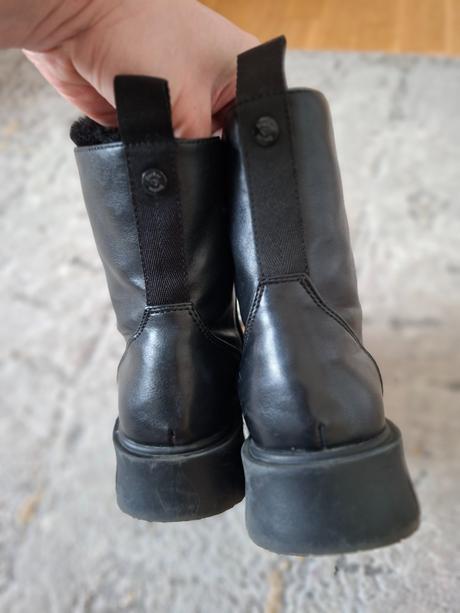 Zimne cizmy, 33