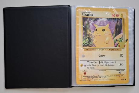 Pokémon album a5 + karta pikachu (celebrations),