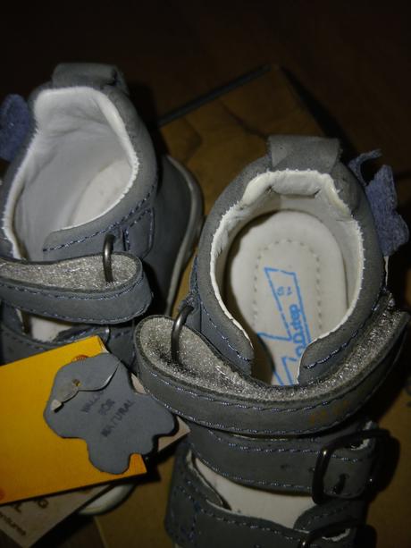 Nové  d.d.steep sandále, d.d.step,19