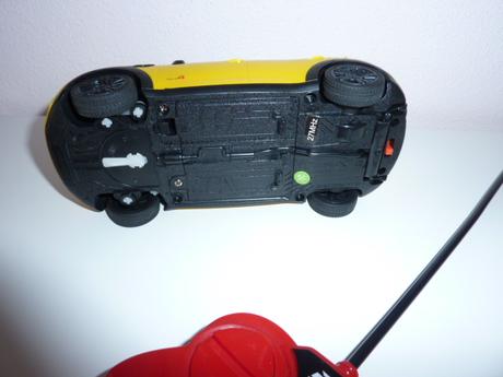 Auto na diaľkové ovládanie mini, 