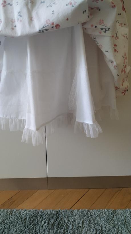 Kvetinkove satky so satenovou maslickou, 86