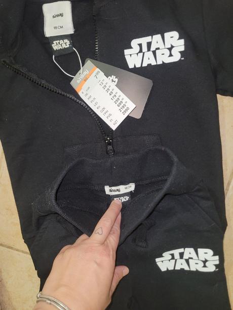 Teplákova súprava, 98