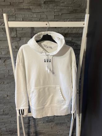 Adidas v.s, adidas,s