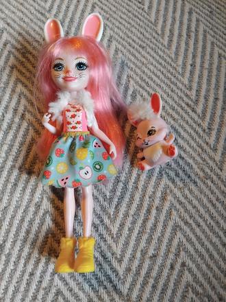 Enchantimals babika, 