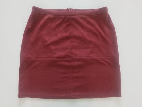 Velúrová minisukňa, 36