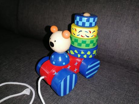 Drevený ťahací macko v autíčku 2 v 1, 