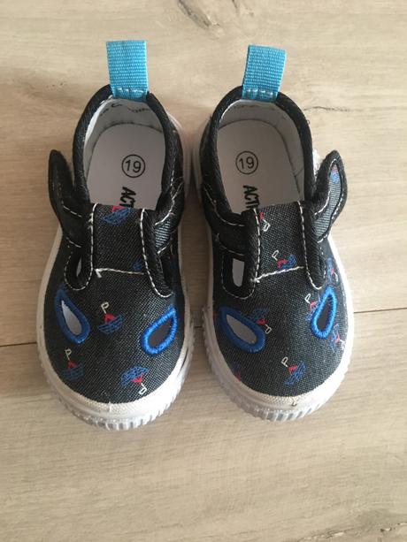 Papučky/sandálky, 19