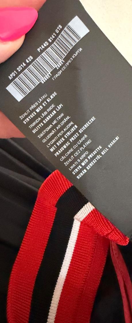 Prada luxusná plisovaná sukňa s ikonickým pásom, prada,38