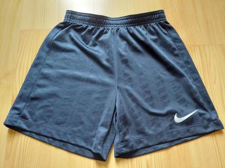 Šortky, nike,134