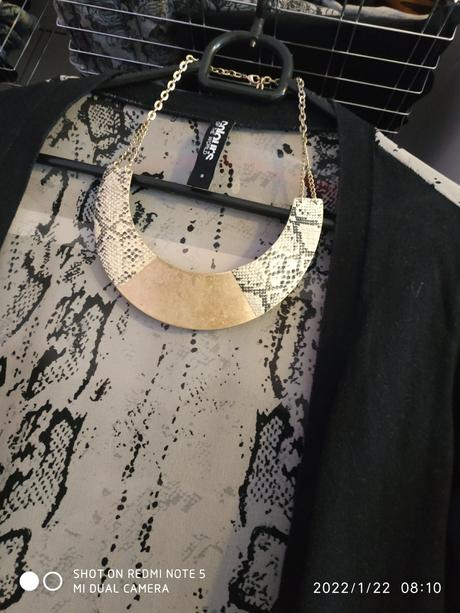 Svetrík s hadím detailom + náhrdelník - s, colours of the world,s