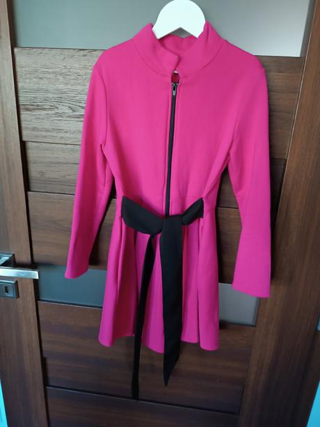 Dievčenské šaty, 122