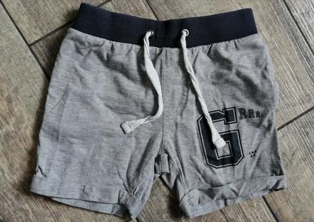 Šortky, lupilu,86