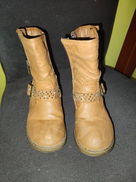 Čižmičky prechodné, 27