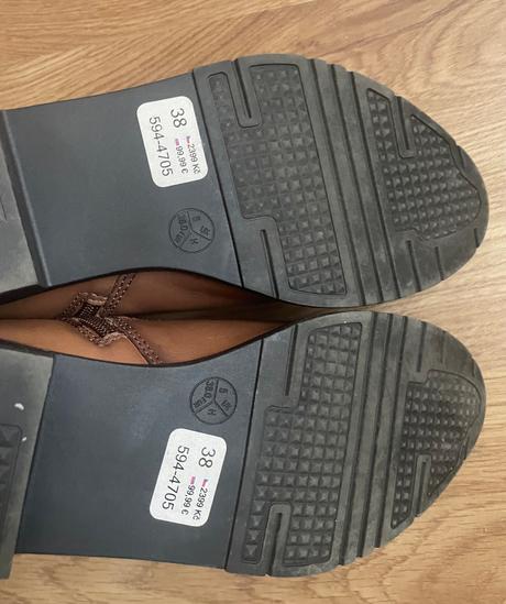 Dámske kožené topánky, baťa,38