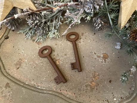 Kovové kľúče v hrdzavom odtieni 2 ks ( sada ), 