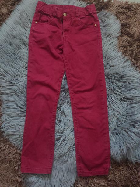 Bordové nohavice, 122