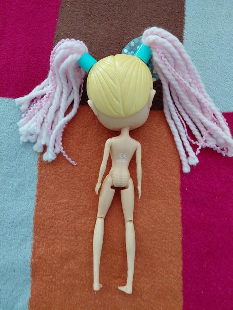 Babika klbova, tvoriva-2 vrkoce,2 vlasky, 3 sponky,