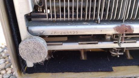 Retro písací stroj consul, 