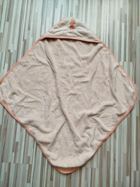 Veci pre bábätko avent. klobúčiky na bradavky atd, 