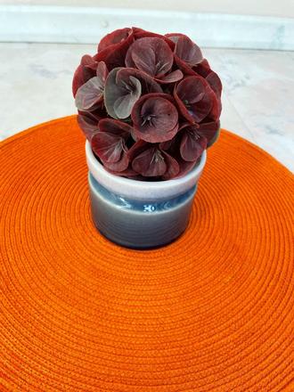 Keramický črep s kvetom,