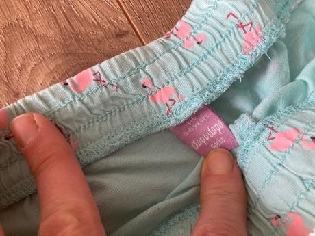 Kratke nohavice s plameniakmi, dopodopo,104