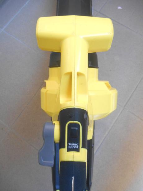 Fukár a vysávač lístia blv-200 battery, 