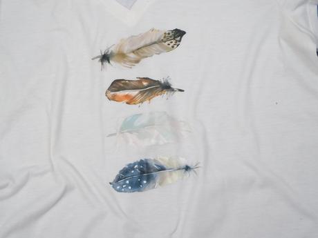 Kvalitné biele tričko s pierkami, xl