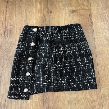 Čierna károvaná sukňa, s