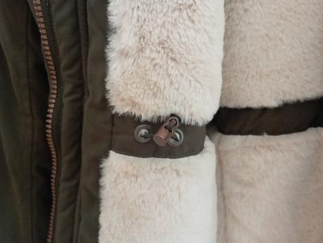 Dievčenská bunda, c&a,176