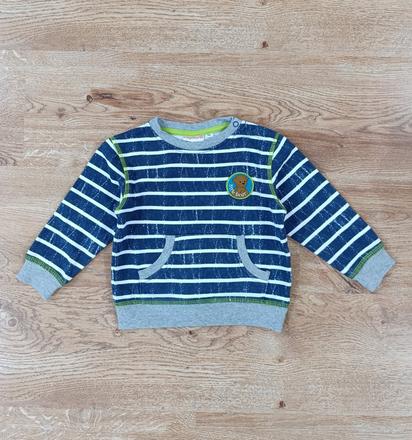 Pásikavá mikinka, 86