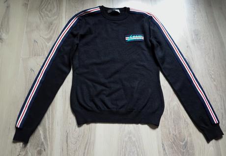Jemný mäkký sveter moshino, moschino,s
