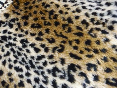 Zbytok umelej kožušiny,