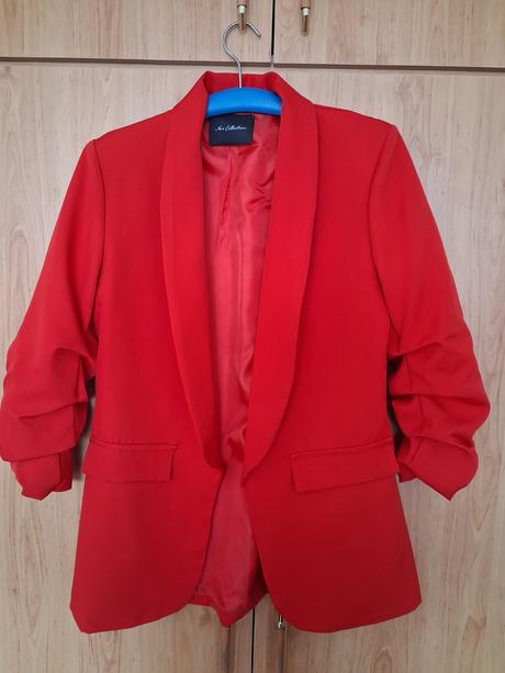 Červené sačko v.s, s