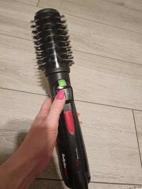 Teplovzdušná rotačná kefa babyliss pro,