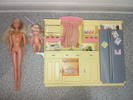 Barbie kuchyňa s riadikmi,