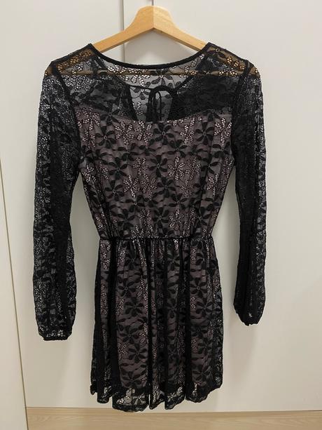 Damske čipkované šaty, s