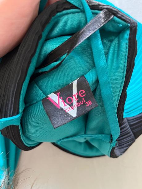 Spoločenské šaty, m