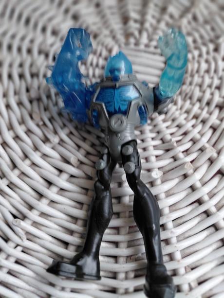 Bojovnik plastovy - 16 cm,