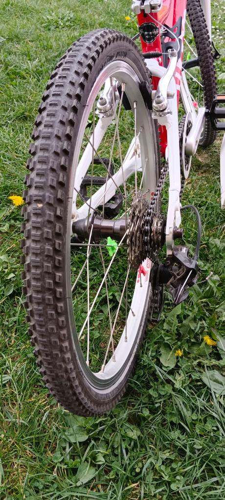 Woom 4 s prilbou, woom,20