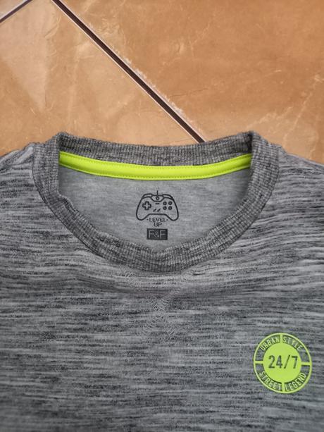 Krásna mikinka, f&f,158