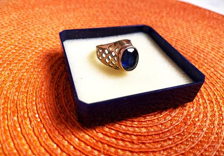 Starožitný prsteň so zafírom, 