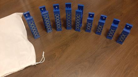 Piliere na drevenú dráhu pre vláčik, 