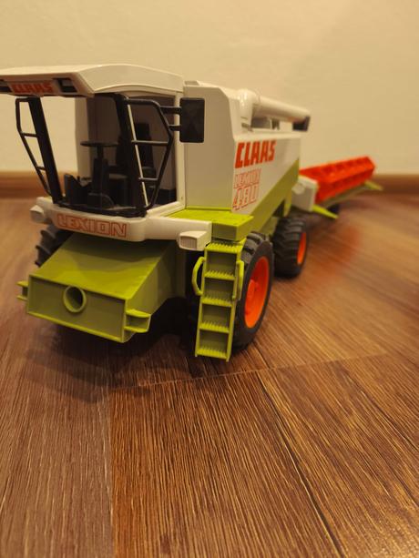 Bruder kombajn 480 class, 